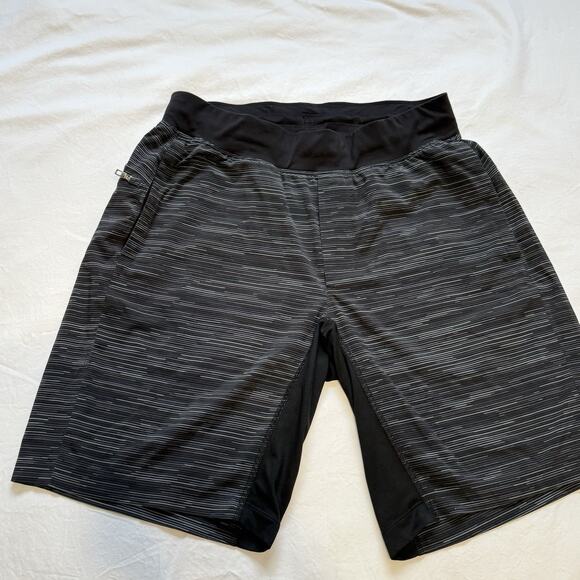 Lululemon Mens M Pace Breaker Shorts Space Dye Gray Stripe Athletic Gym Training - Picture 4 of 10
